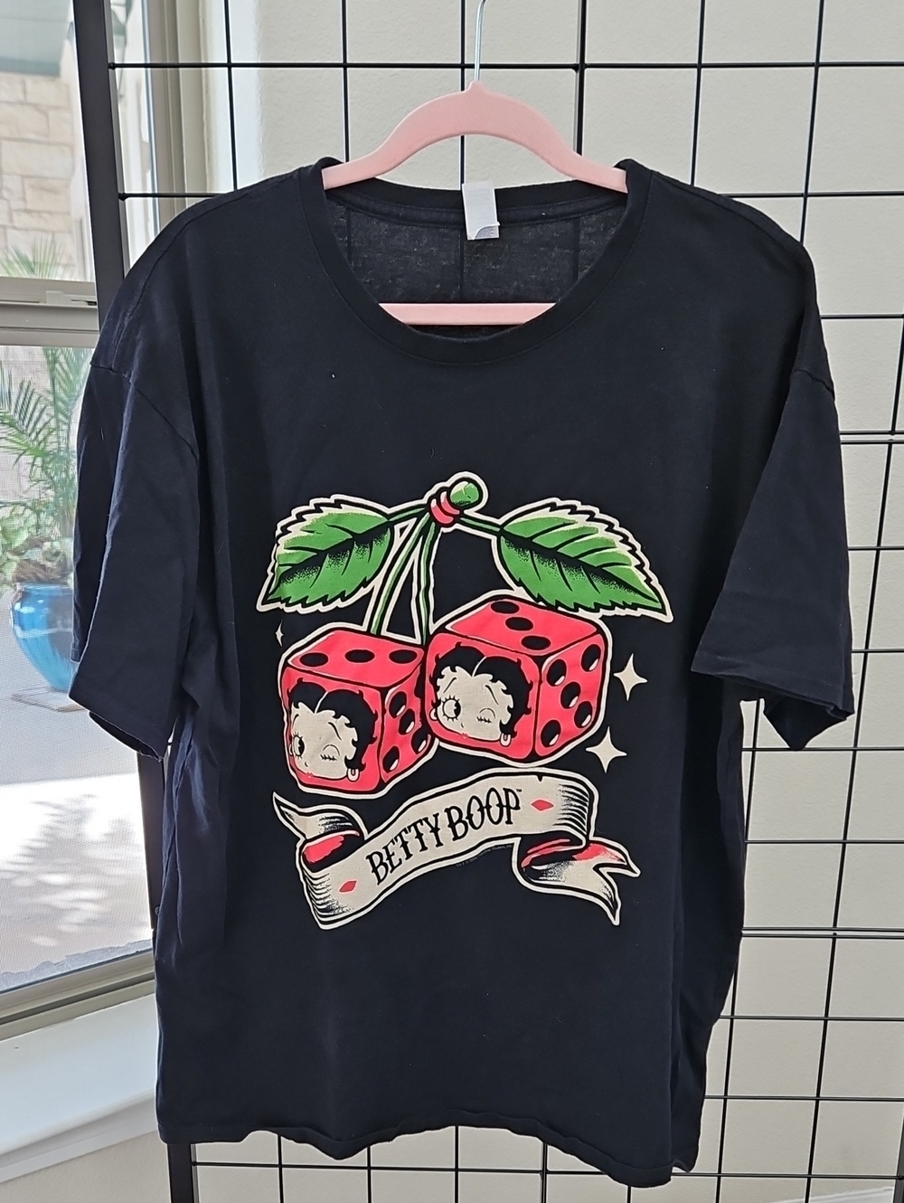 Betty Boop Cherry Dice Shirt Size XL In Good Condition